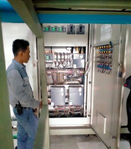 Pengecekan perawatan panel